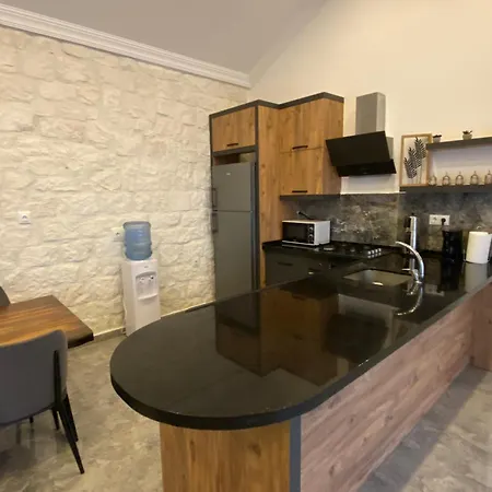 Ghizlane * Kaş